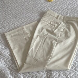 Ann Taylor Wide Leg Fully Lined Curvy Pants in Cream